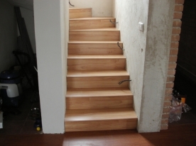 Laminátová podlaha - Obložení schodů